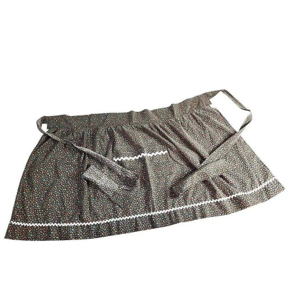 Apron Floral Pocket Rickrack Trim cottagecore grannycore Vtg country kitchen